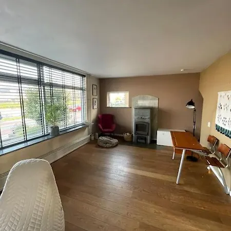 Vrijstaande Woning Aan Het Water Lisserbroek
